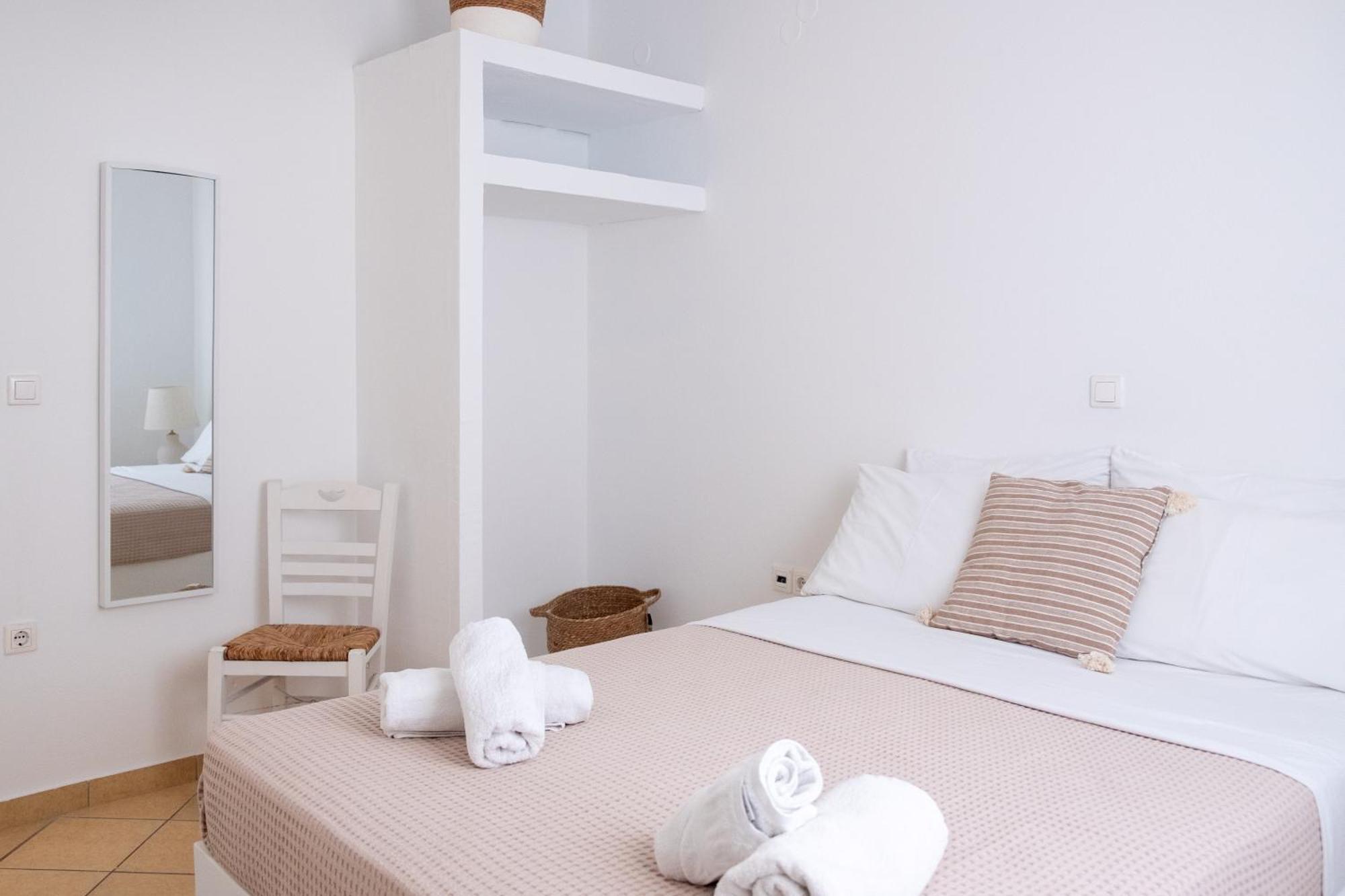 Aloni Ios Apartment ไมโลโพตาส ภายนอก รูปภาพ