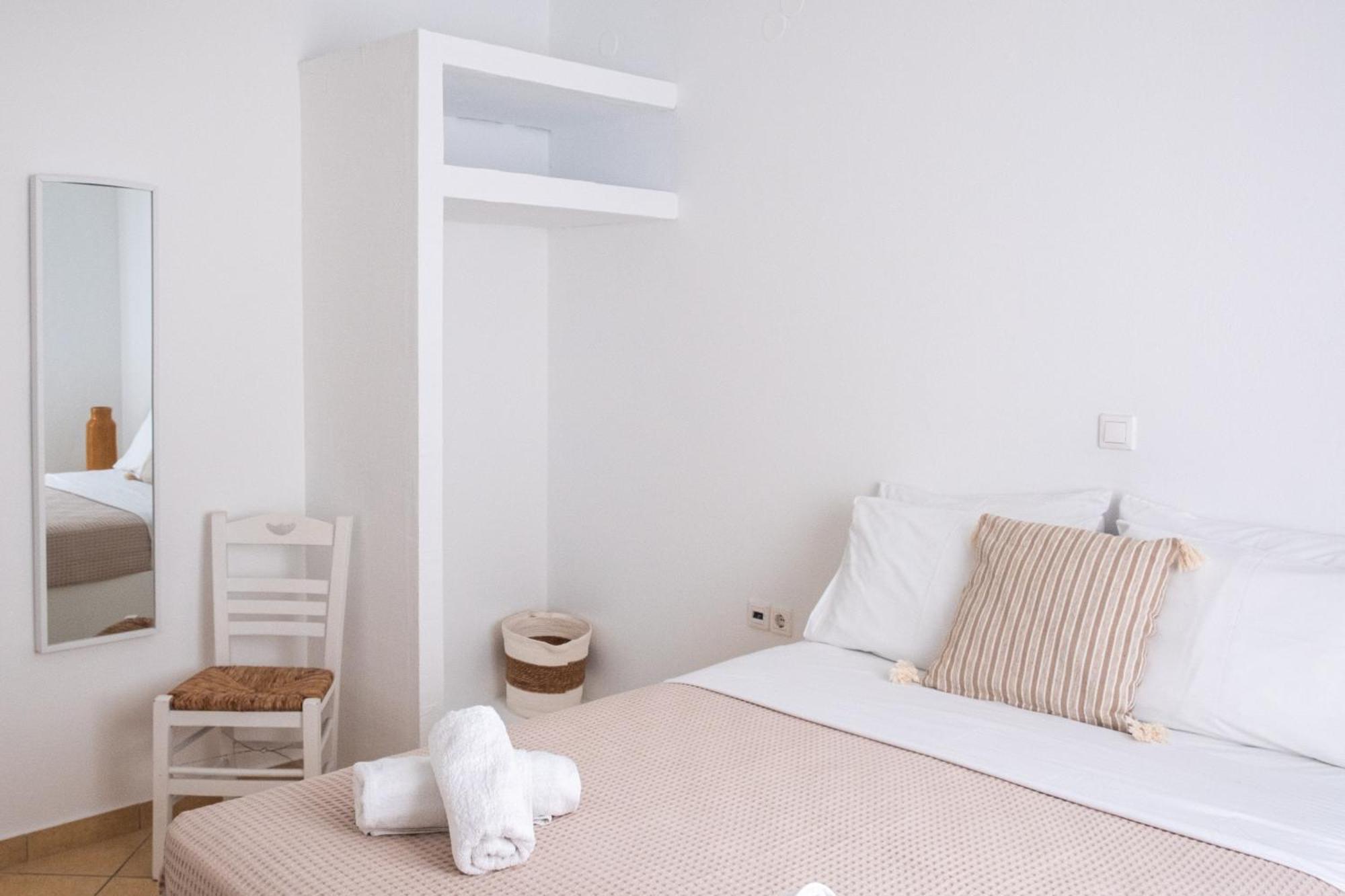 Aloni Ios Apartment ไมโลโพตาส ภายนอก รูปภาพ